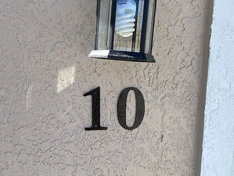 10 Hemlock Circle Ct — Photo 33