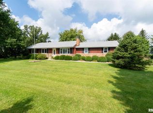 1660 N Main St, Washington, IL 61571