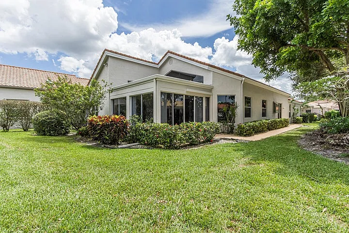 3 bed, 2489 sqft, $6,000 — Photo 2