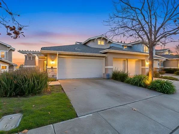 134 Cliff Swallow Ct, Brisbane, CA 94005
