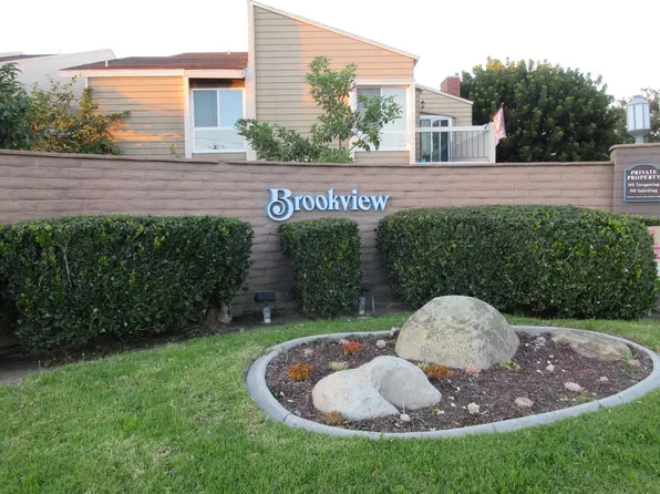615 Brookview Way #54, Costa Mesa, CA 92626