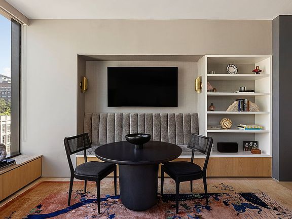 2nd image of 505 Greenwich St APT 14E