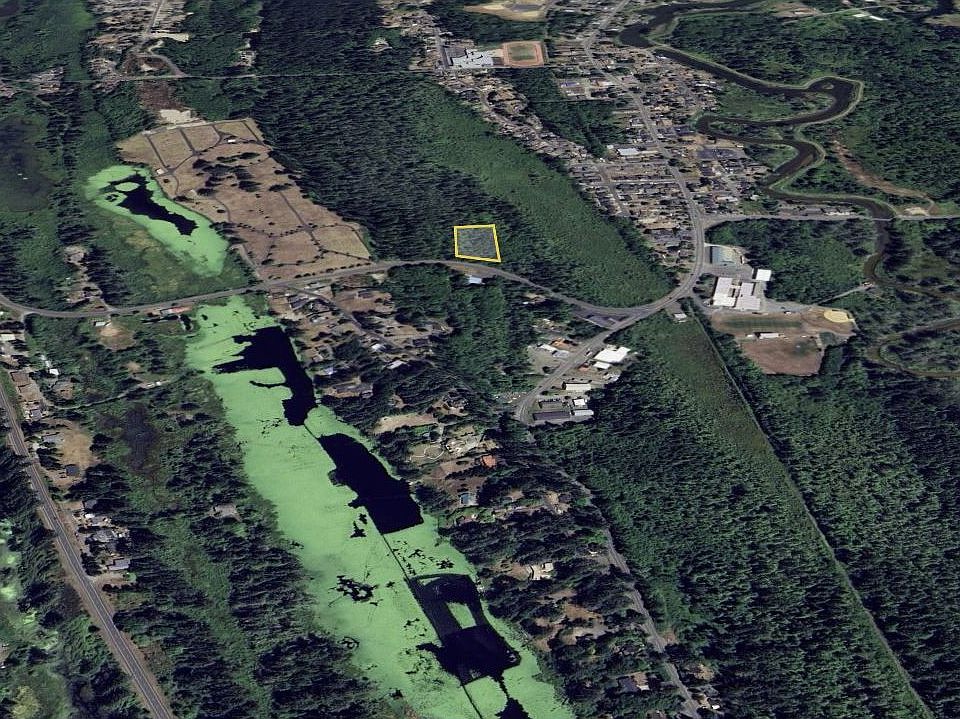 2nd image of Delaura Beach Ln