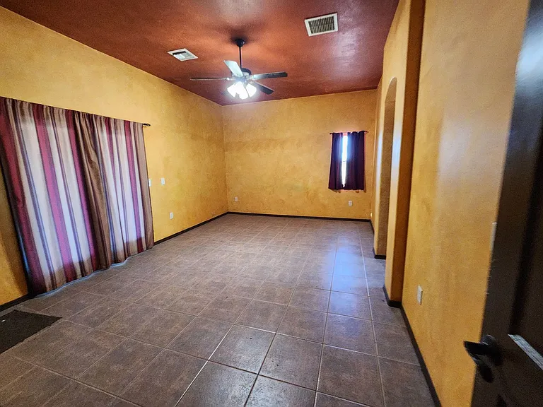 1050 W Rochin Rd — Photo 27