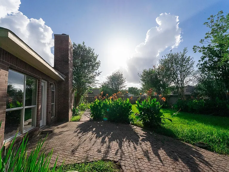 1709 Orlando St — Photo 44