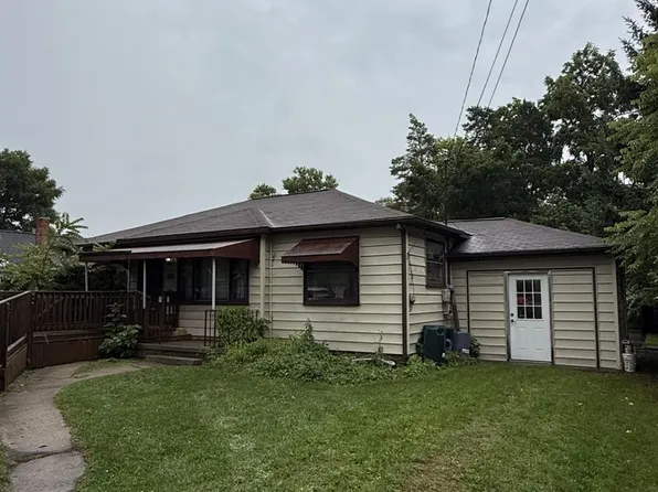 160 N 4th St, Freeland, MI 48623