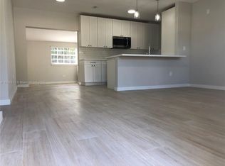 4312 SW 98th Ave, Miami, FL 33165