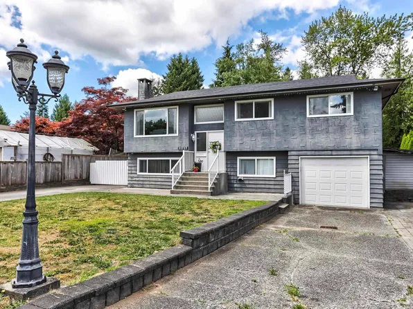 11717 209th St, Maple Ridge, BC V2X 7S6