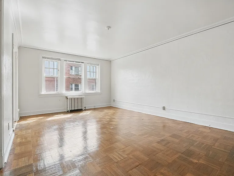 5646 Hobart St #5 — Photo 12