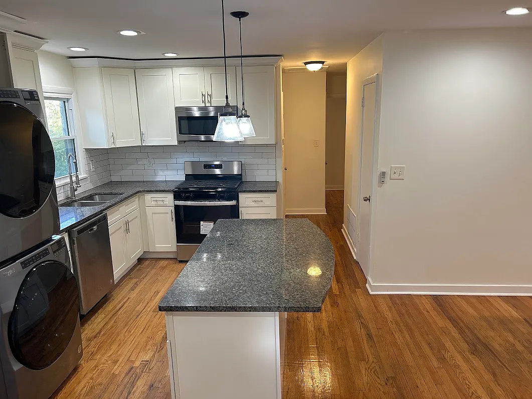3 bed, 1950 sqft, $1,495 — Photo 3
