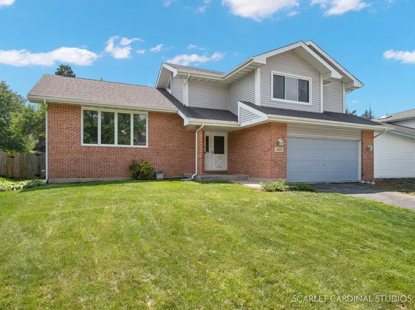 555 Chester Ct W, Aurora, IL 60504