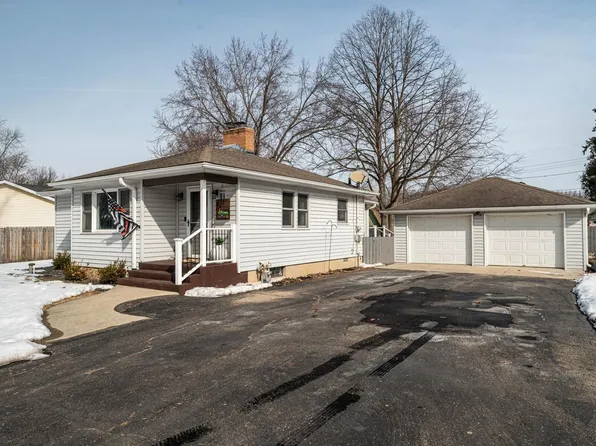 808 Manor DRIVE, Silver Lake, WI 53170