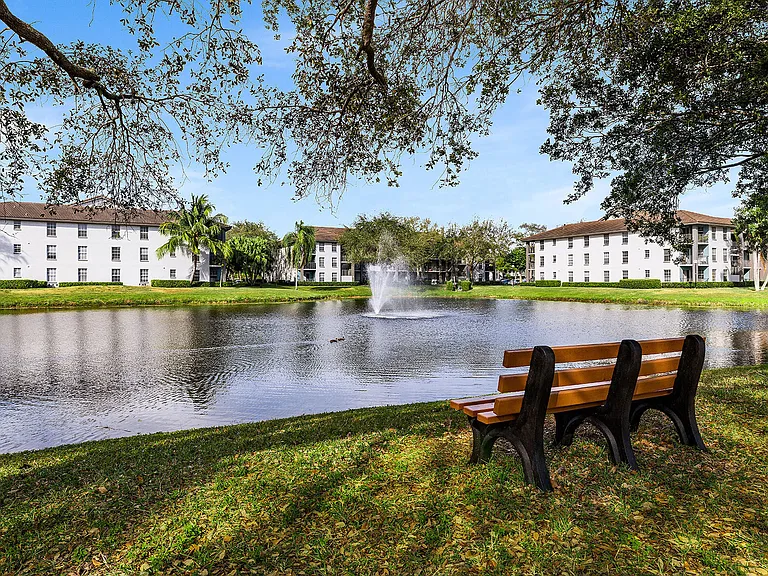 Boynton Place Apartments — Photo 30