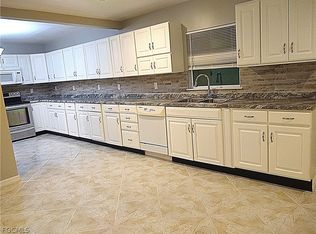 6870 Golden Rd, North Fort Myers, FL 33917