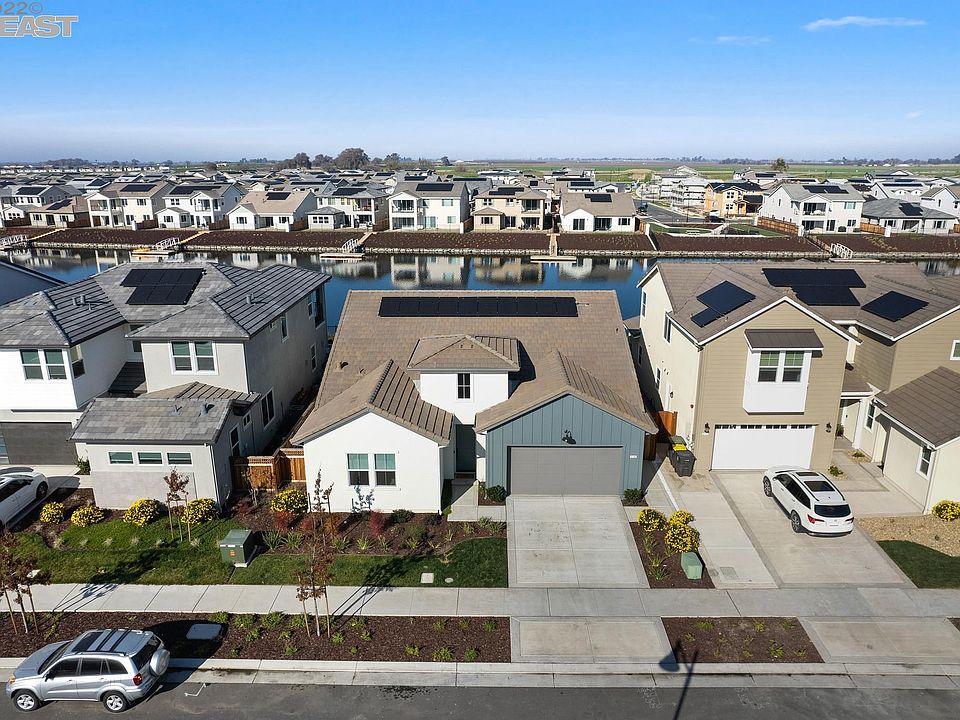 1st image of 2193 Blue Heron Ct