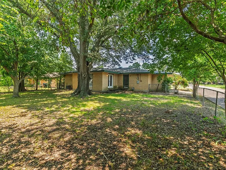 4001 Western Cir — Photo 26