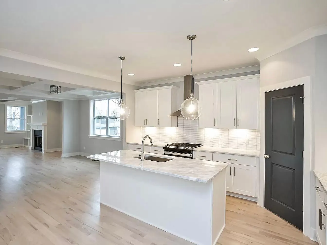 4 bed, 2129 sqft, $3,650 — Photo 3