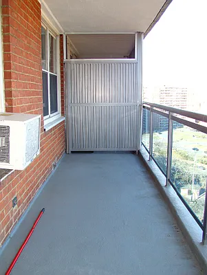 Sold by Universal Pro Realty Group | media 28