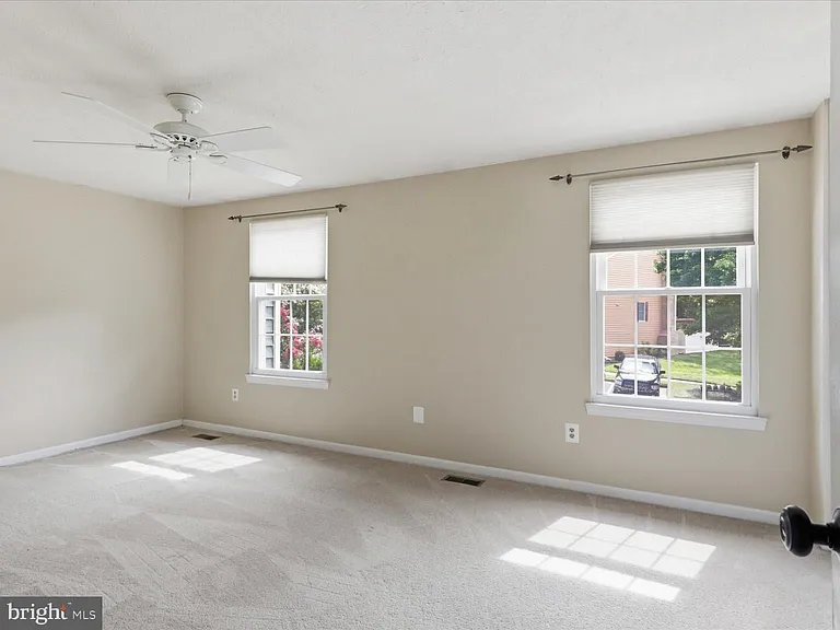 1563 Autumn Ridge Cir — Photo 13