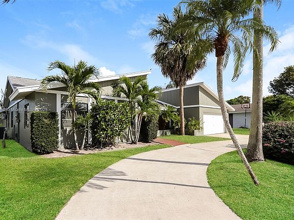 3rd image of 11647 Anhinga Dr