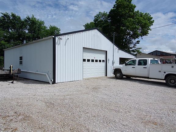 3rd image of 13835 E Highway 144