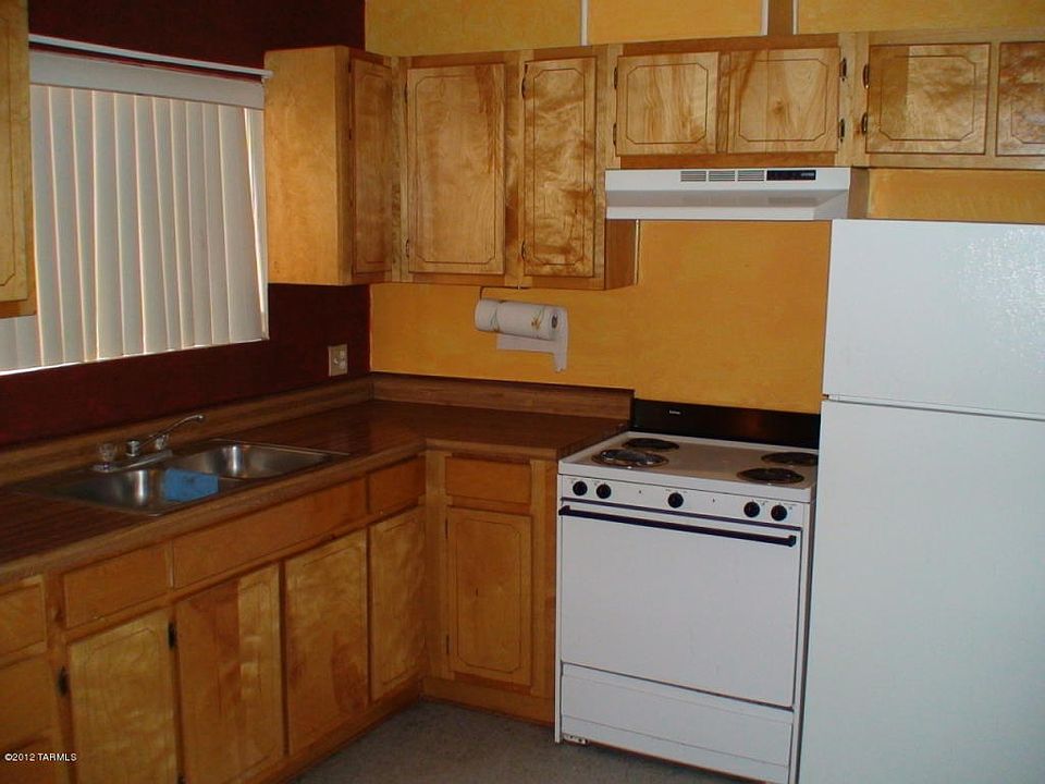2nd image of 600 1/2 W Soto St