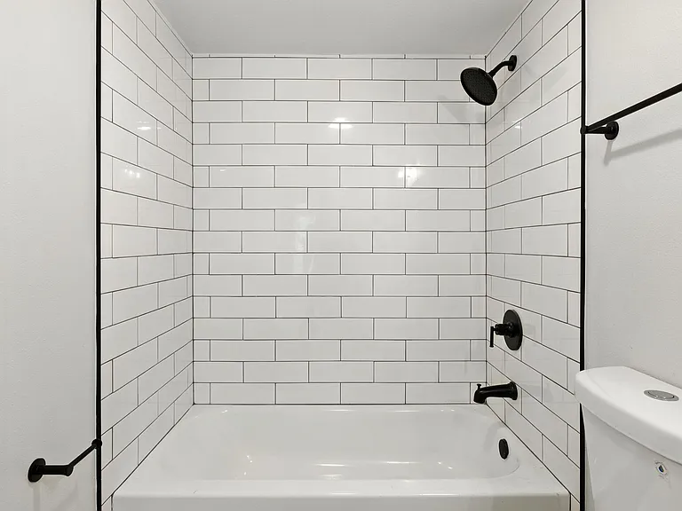 408 S Tampania Ave — Photo 9