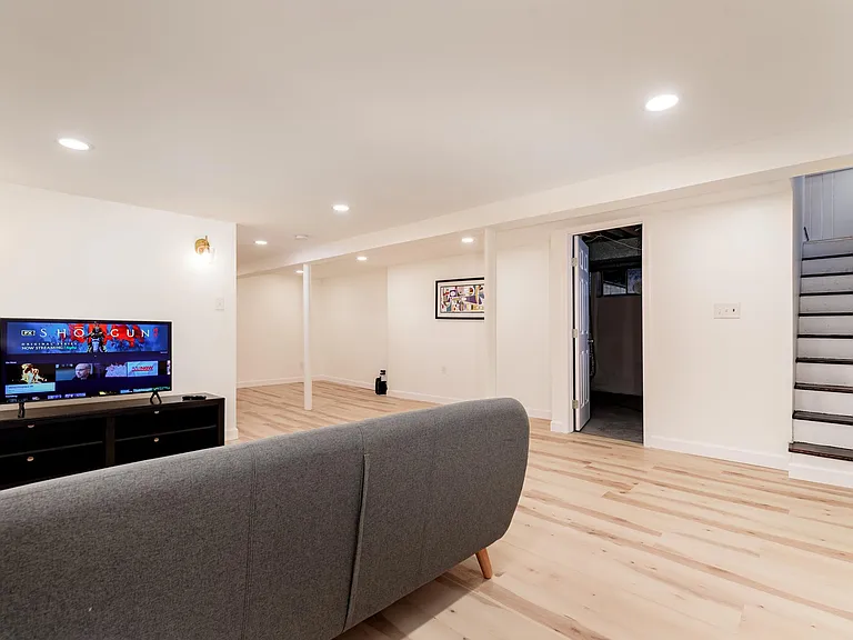 260 Aubuchon St — Photo 17