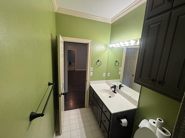 155 Peach St — Photo 7