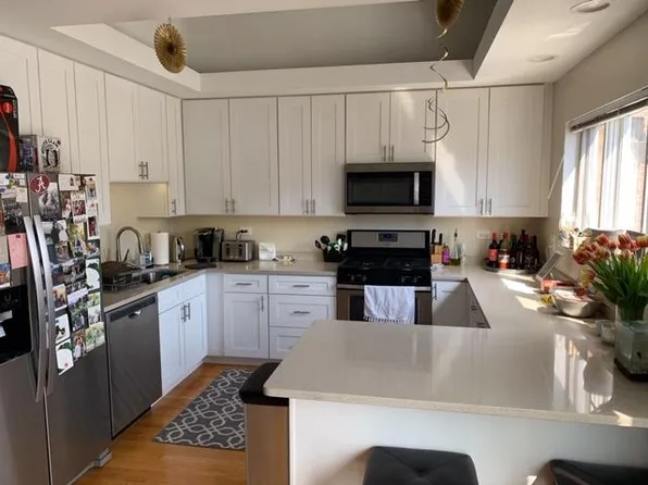 1151 W Wrightwood Ave APT 3W, Chicago, IL 60614