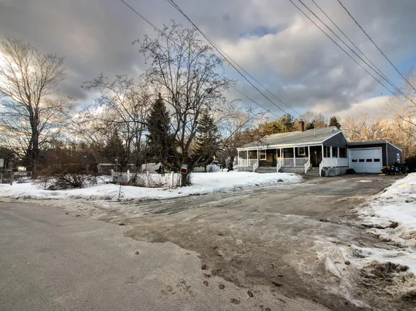 15 Church Street, Auburn, ME 04210