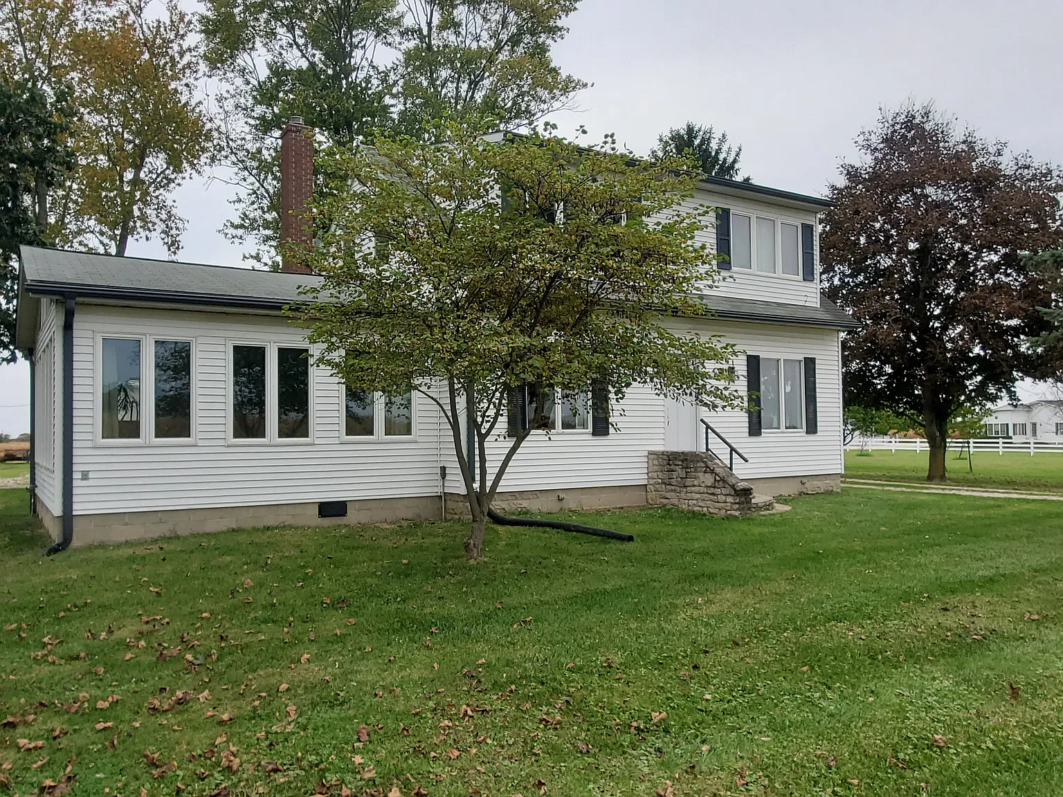 3 bed, 2.5 bath, 2358 sqft, $2,290 — Photo 1