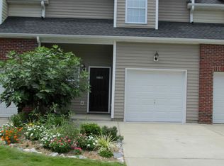 350 Plaza Dr APT B, Chapel Hill, NC 27517