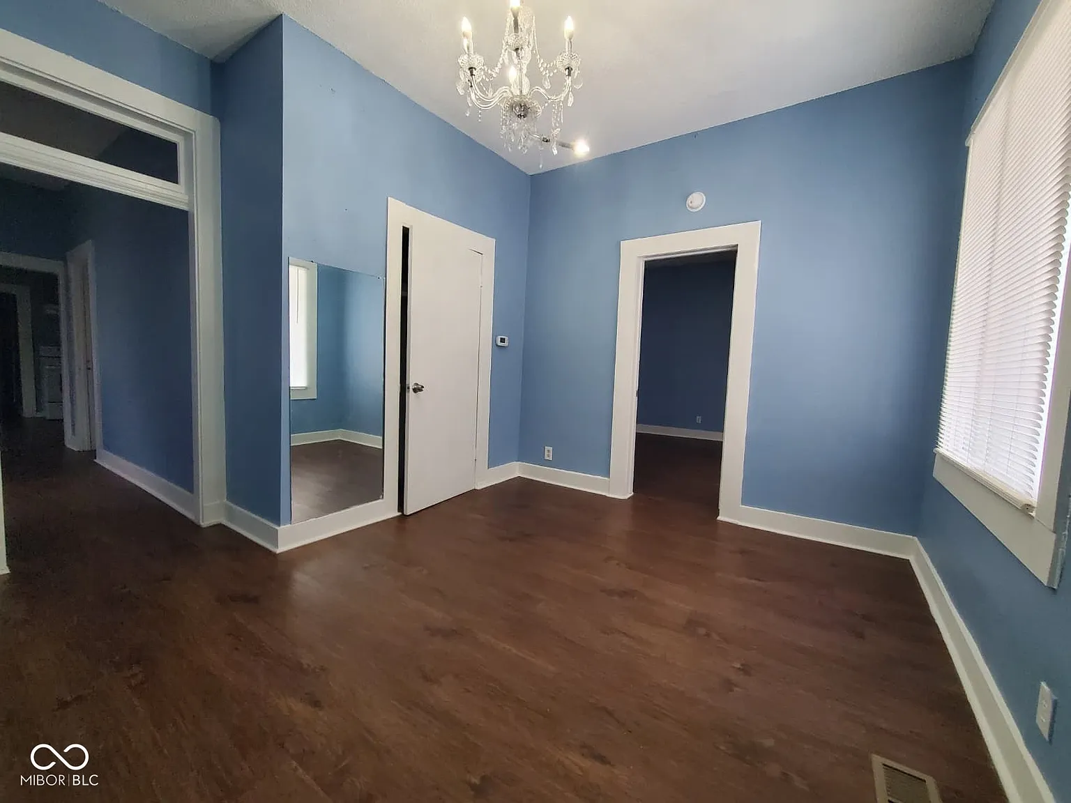 2 bed, 1.0 bath, 714 sqft, $1,250 — Photo 2