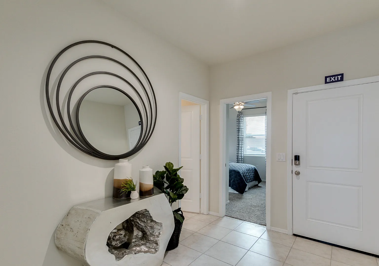 Lovely 4-Bed 2-Bath 3-Car Garage Home for Rent in Coolidge! — Photo 4