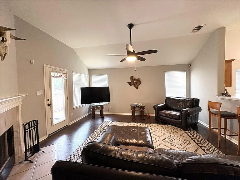 2204 Bakers Way — Photo 8