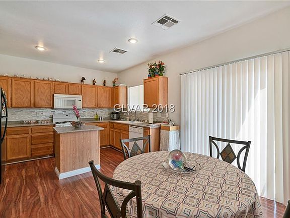 3rd image of 6539 Marco Vista Ave