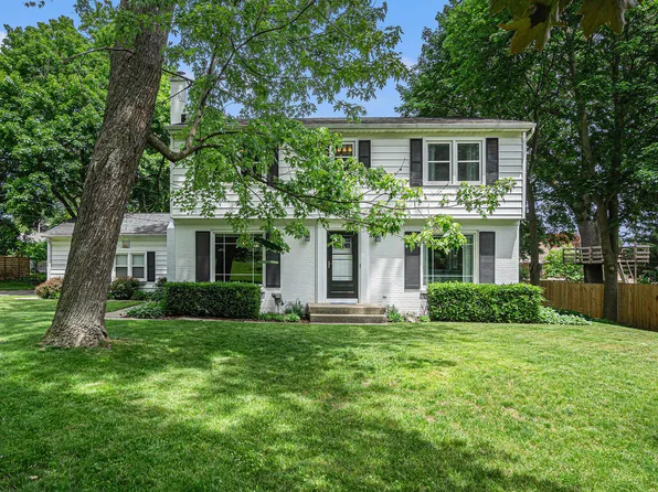 5243 Ridgebrook Dr, Portage, MI 49002