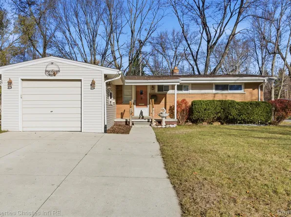 998 Brooklawn Rd, Troy, MI 48084