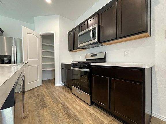 5th image of 1746 Windstone Ridge Dr