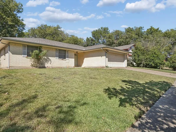 1113 SE 2nd St, Grand Prairie, TX 75051