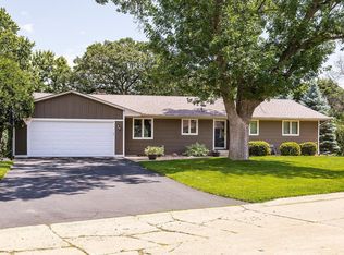 6721 Limerick Ln, Edina, MN 55439
