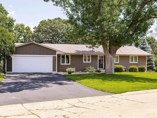 6721 Limerick Ln, Edina, MN 55439