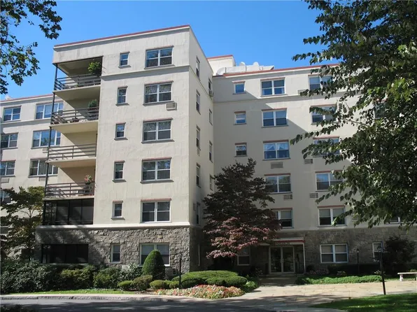 3 Stoneleigh #5C, Bronxville, NY 10708