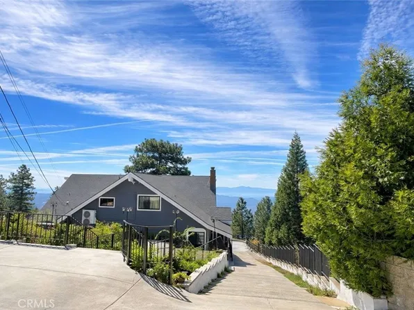 30461 Live Oak Dr, Running Springs, CA 92382