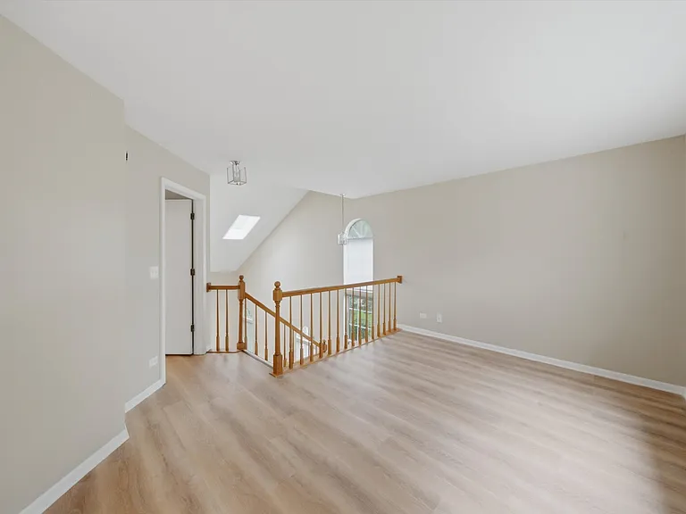 610 Woodhaven Dr — Photo 12