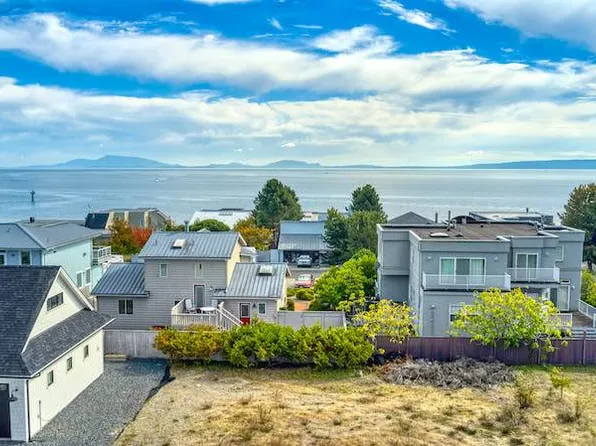 1607 Harbor Seal Dr, Point Roberts, WA 98281
