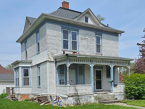 2nd image of 319 W Lincoln St