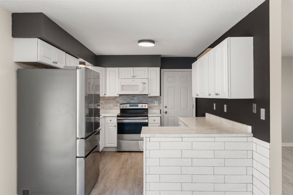 next background image