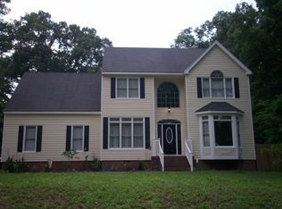 11002 Old Cheshire Ln, Chester, VA 23831